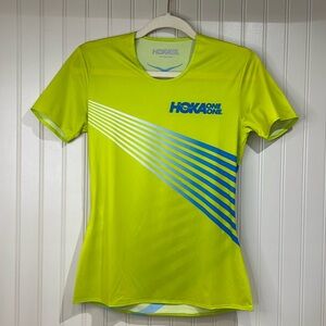 Hoka One One women’s tech short sleeve shirt NWOT
